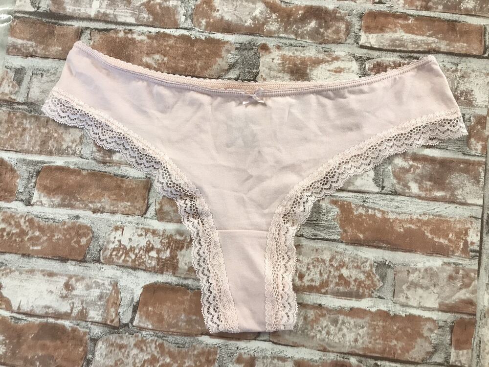 H&M MEDIUM Baby Pink COTTON LACE W/ BOW THONG PANTIES